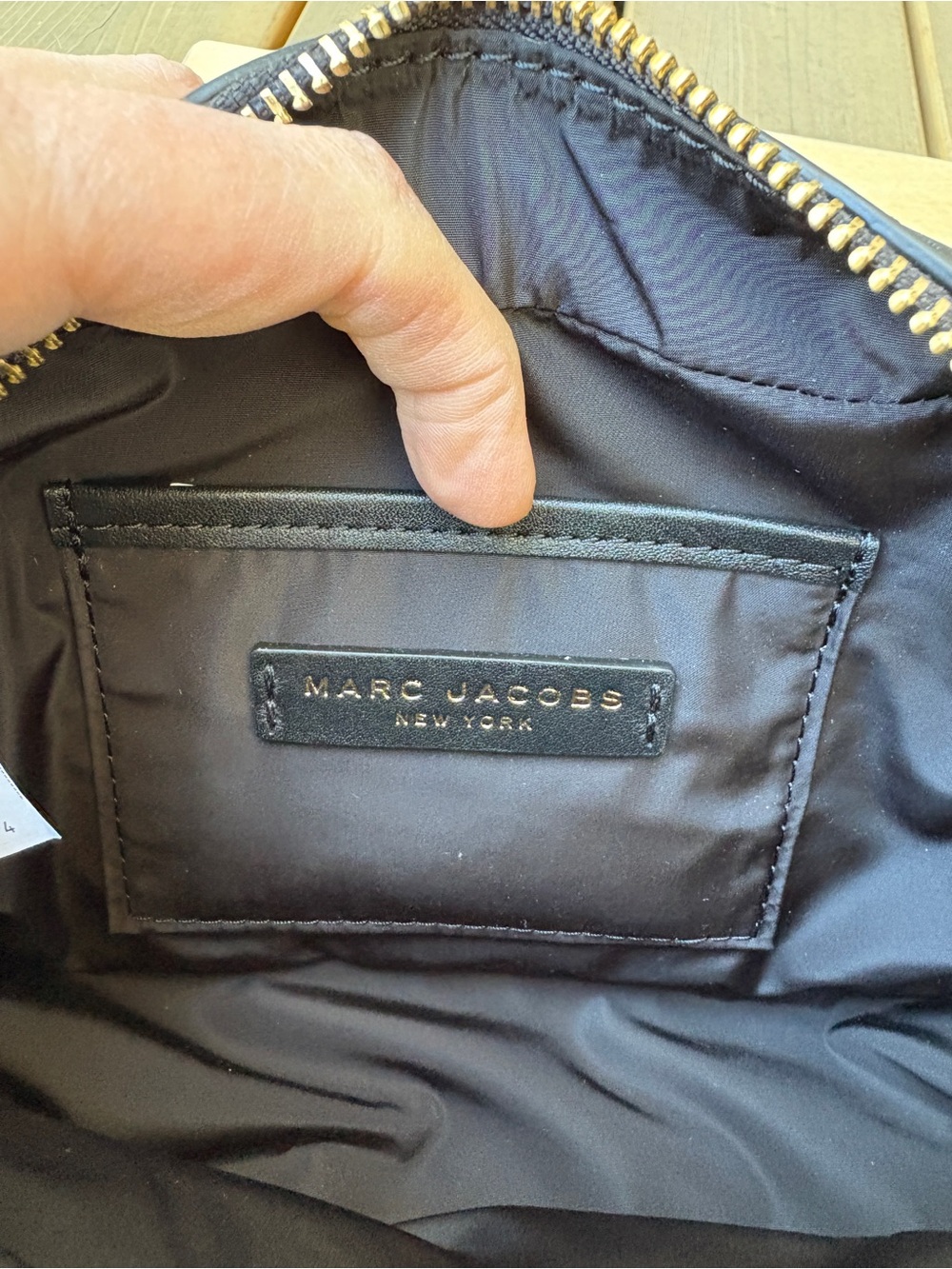 Marc Jacobs Flash Leather Bag In Black/Gold Spellout NWT (Missing Strap) - Picture 11 of 16